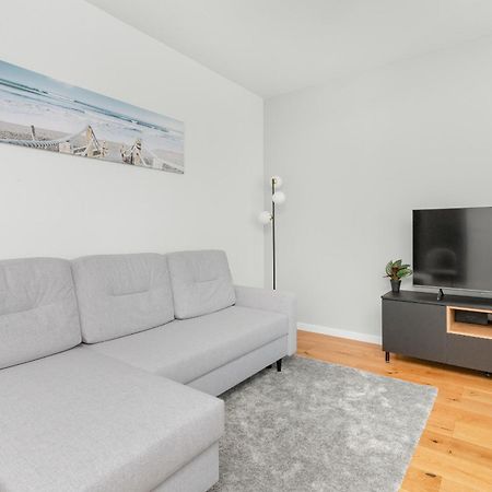 Apartament Na 15 Pietrze Z Widokiem Na Zatoke W Gdyni I Parkingiem By Noclegi Renters 格丁尼亚 外观 照片